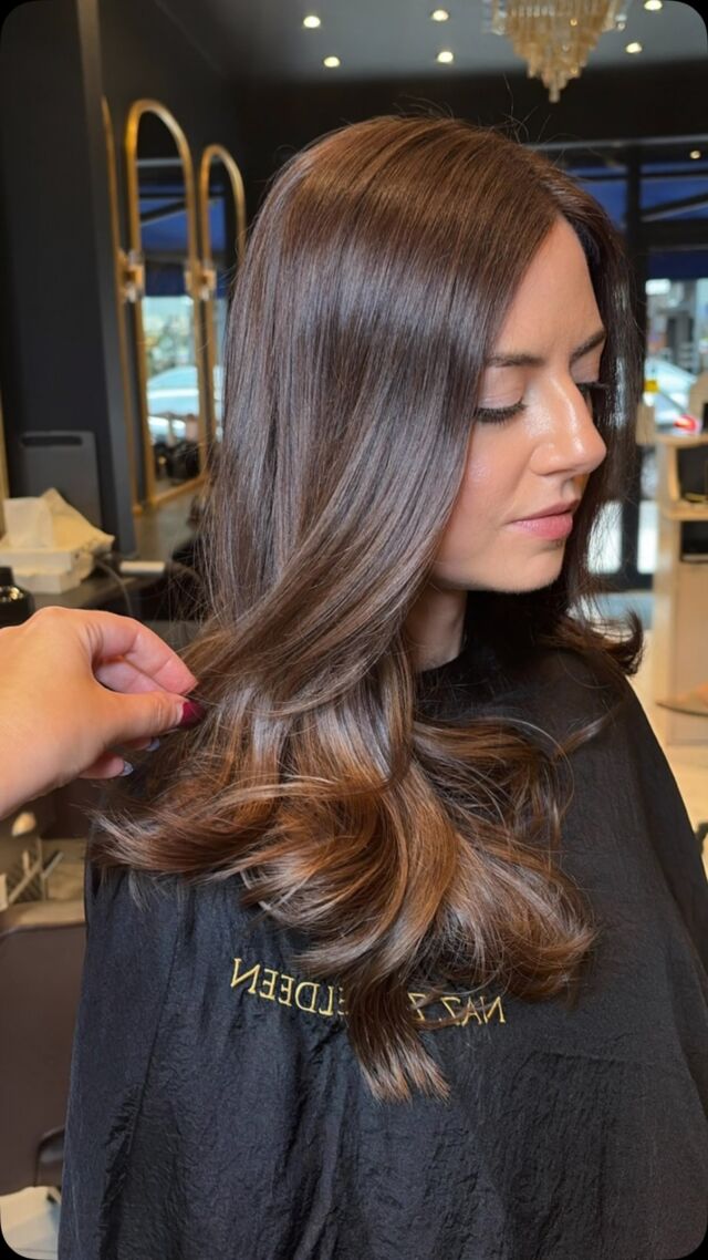 Gloss, but make it treatment ✨🤎

An acidic demi-permanent gloss enriched with hyaluronic acid to help plump and condition the hair while adding incredible shine, richness and depth — without the commitment of permanent colour.

Perfect for refreshing faded brunettes, enhancing your natural tone or simply bringing dull hair back to life.

The result? Richer colour, glass-like shine and hair that looks seriously healthy. 🤎✨

Colour & styling by Senior Stylist Daisy ✨

📍 Fulham
Ready for your gloss-up? Book your appointment via the link in bio.

#BrunetteHair #GlossyBrunette #HairGloss #HealthyHair #ShinyHair LuxuryHair DimensionalBrunette BrunetteSpecialist LondonHairdresser FulhamHairdresser FulhamSalon LondonHairColourist